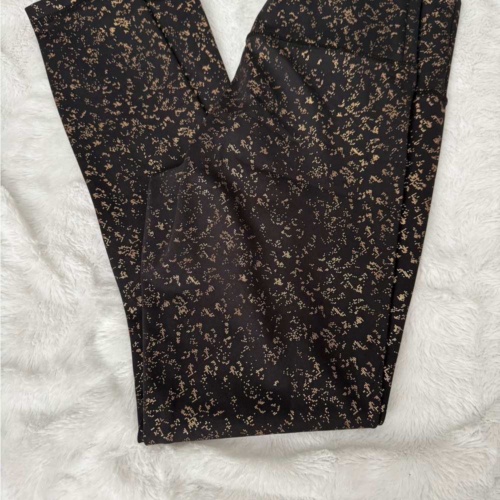 Stylish Black and Gold Women's Leggings